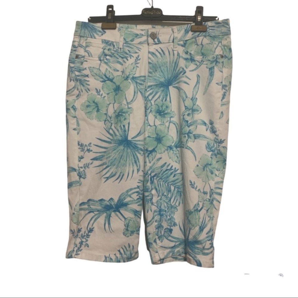 💋3/30  Tommy Bahama denim boardwalk tropical print Capri pants